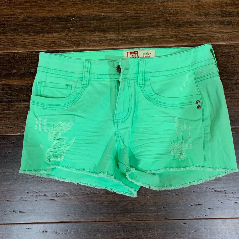 Green LEI shorts